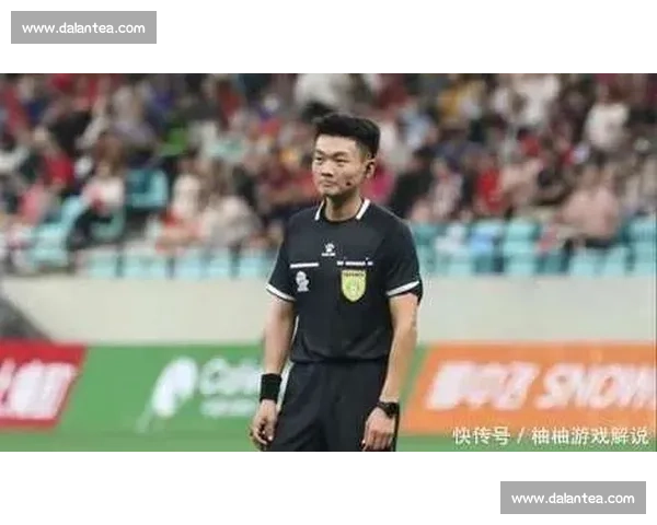 苏超铁哨柔情：高颜值裁判陆爽的微笑执法哲学