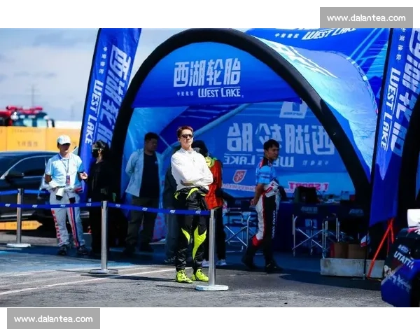 许魏洲出任 D1 飘移大奖赛中国区首席推荐官，开启明星与赛车文化的跨界新纪元