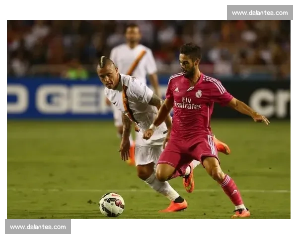 维尼修斯领衔三将抵皇马驻地 阿隆索率队冲刺世俱杯关键战