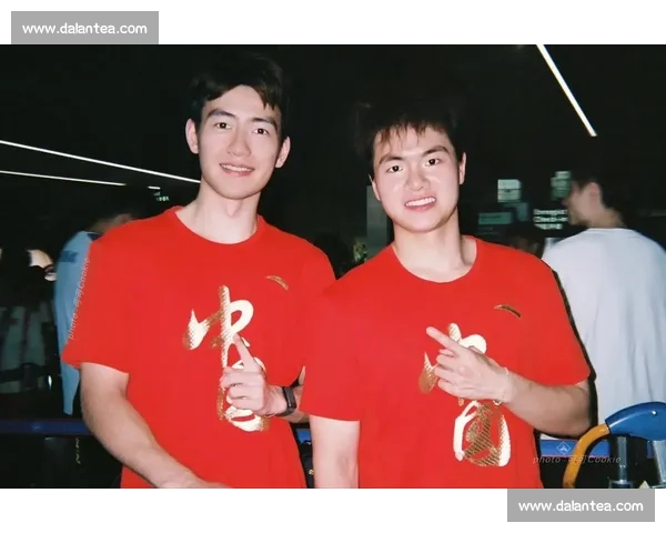 奥运冠军亮剑禁毒：梁伟铿王昶传递生命正能量