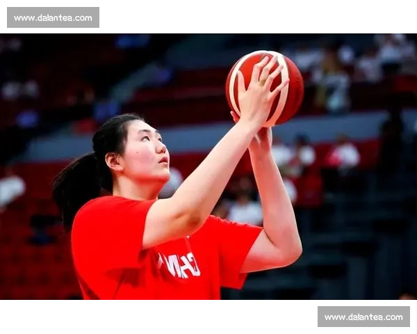山东 2 米 27 少女张子宇：中国女篮崛起的内线新核
