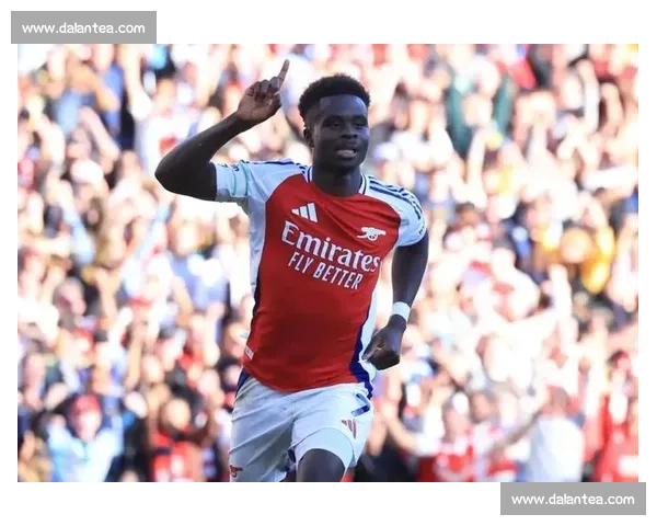 周薪 20 万镑留不住！阿森纳铁腰托马斯自由身离队，枪手火速敲定丹麦新核