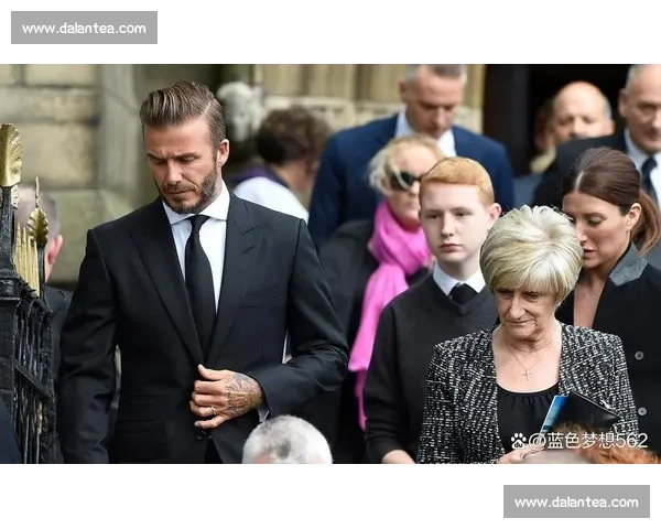 贝克汉姆因慈善贡献获封爵士 实至名归